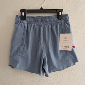 Athleta Girl Heart The Hustle 4 inch SHORT